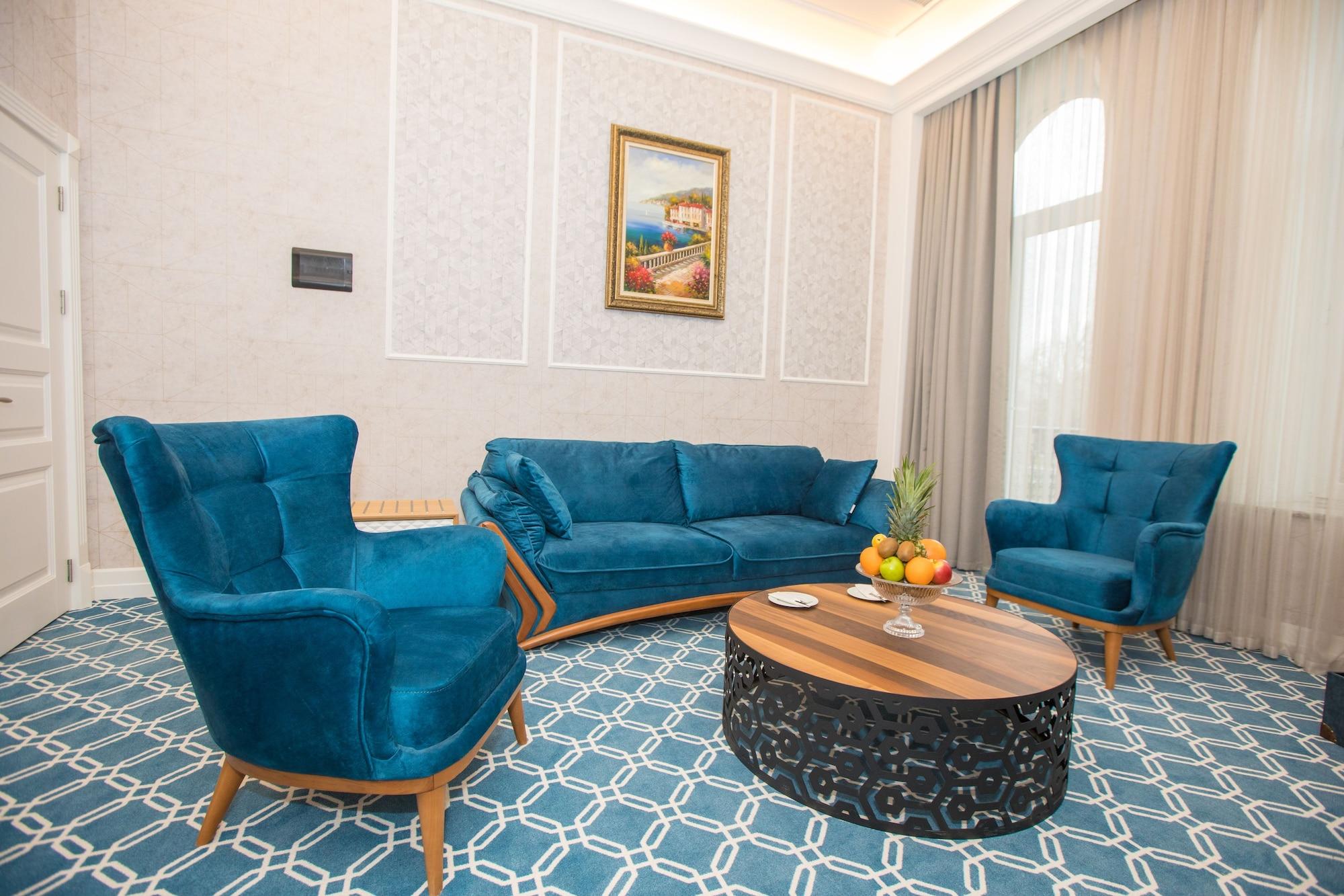 होटल Promenade 5*